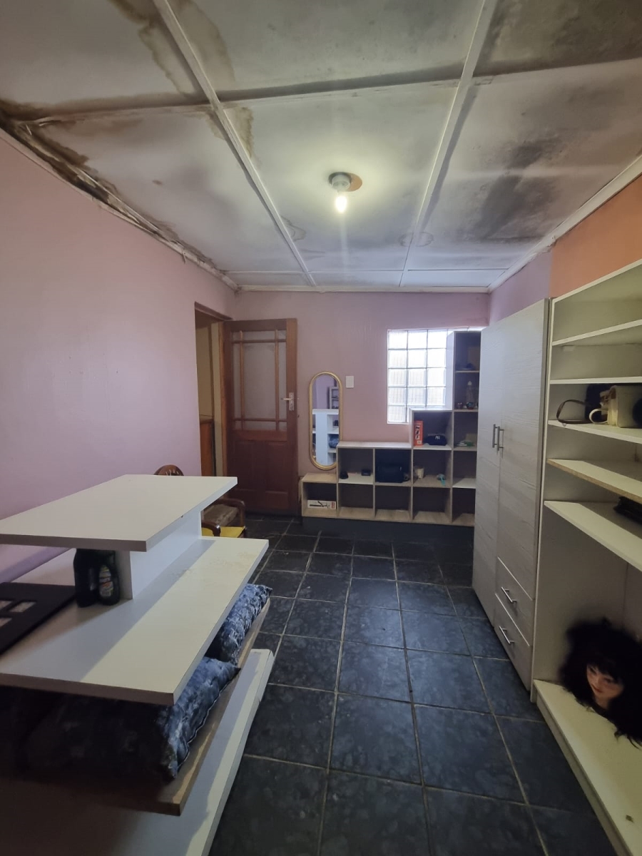 4 Bedroom Property for Sale in Kwa Nobuhle Eastern Cape